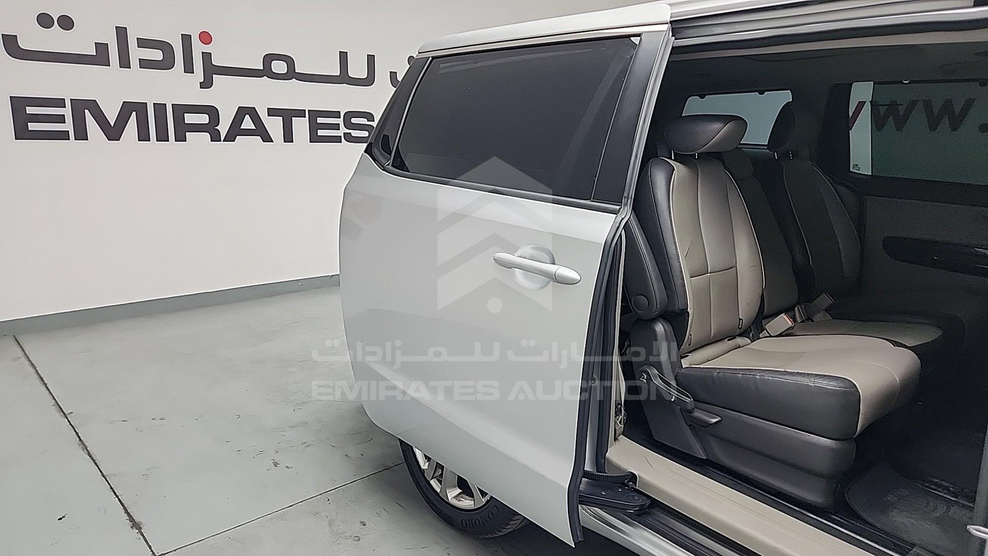 2016 KIA CARNIVAL VIN: KNAMC8120G6187445