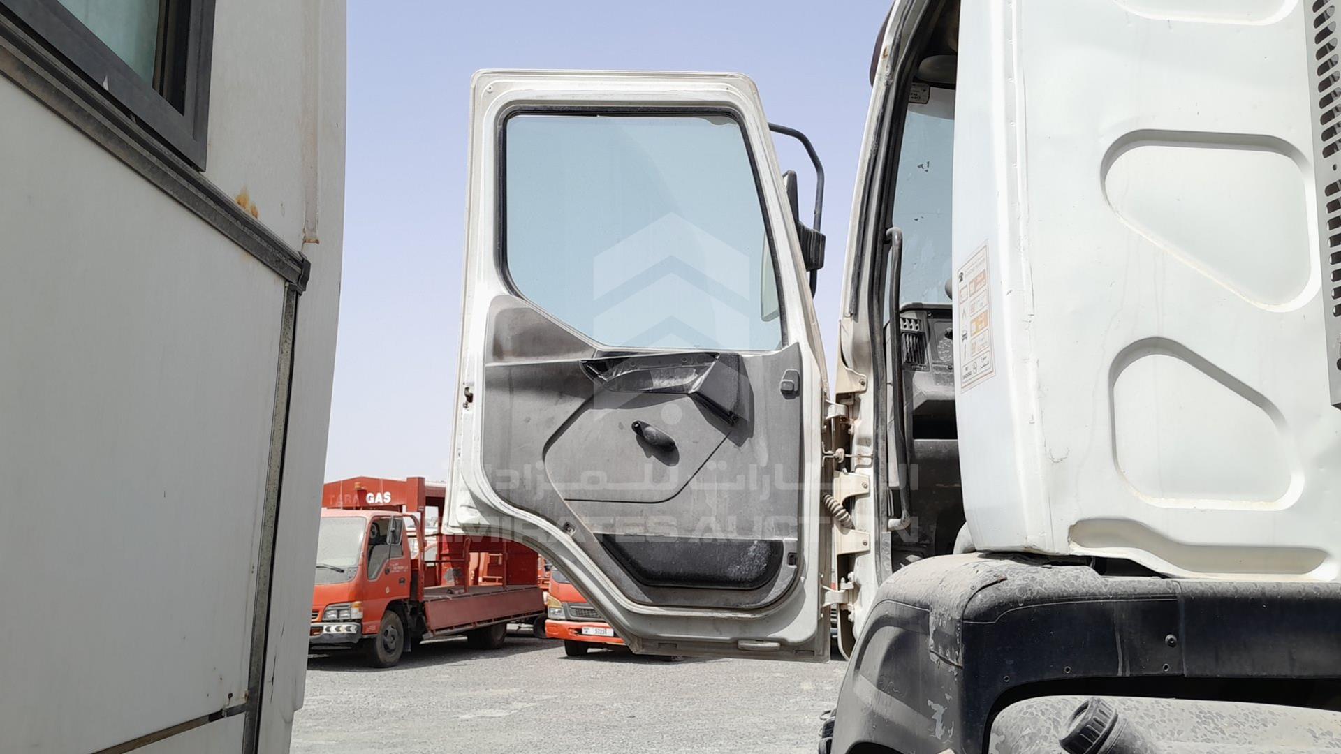 2006 RENAULT TRUCK VIN: VF633DVC06E106524