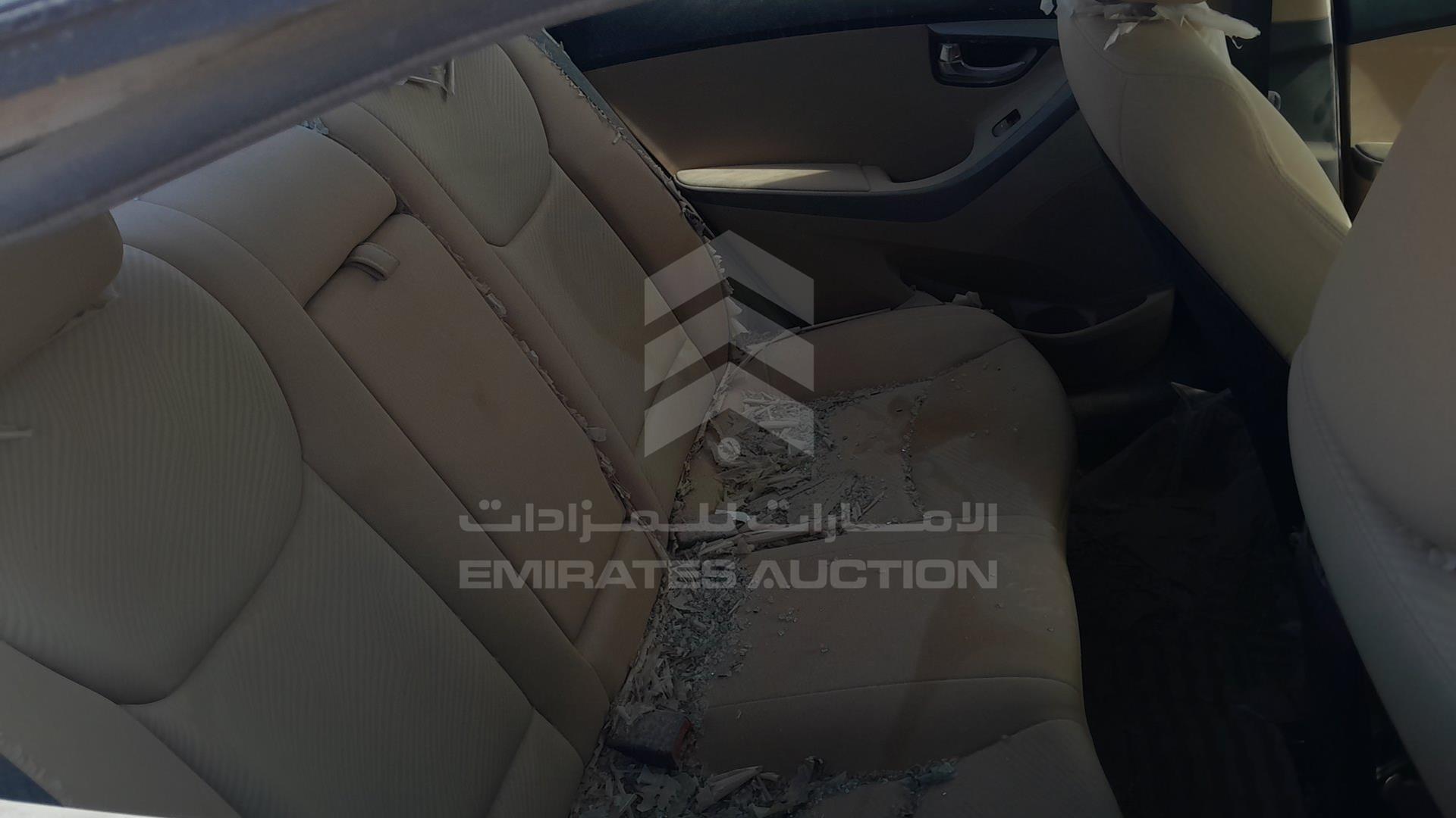 2014 HYUNDAI ELANTRA VIN: KMHDH41E8EU940490