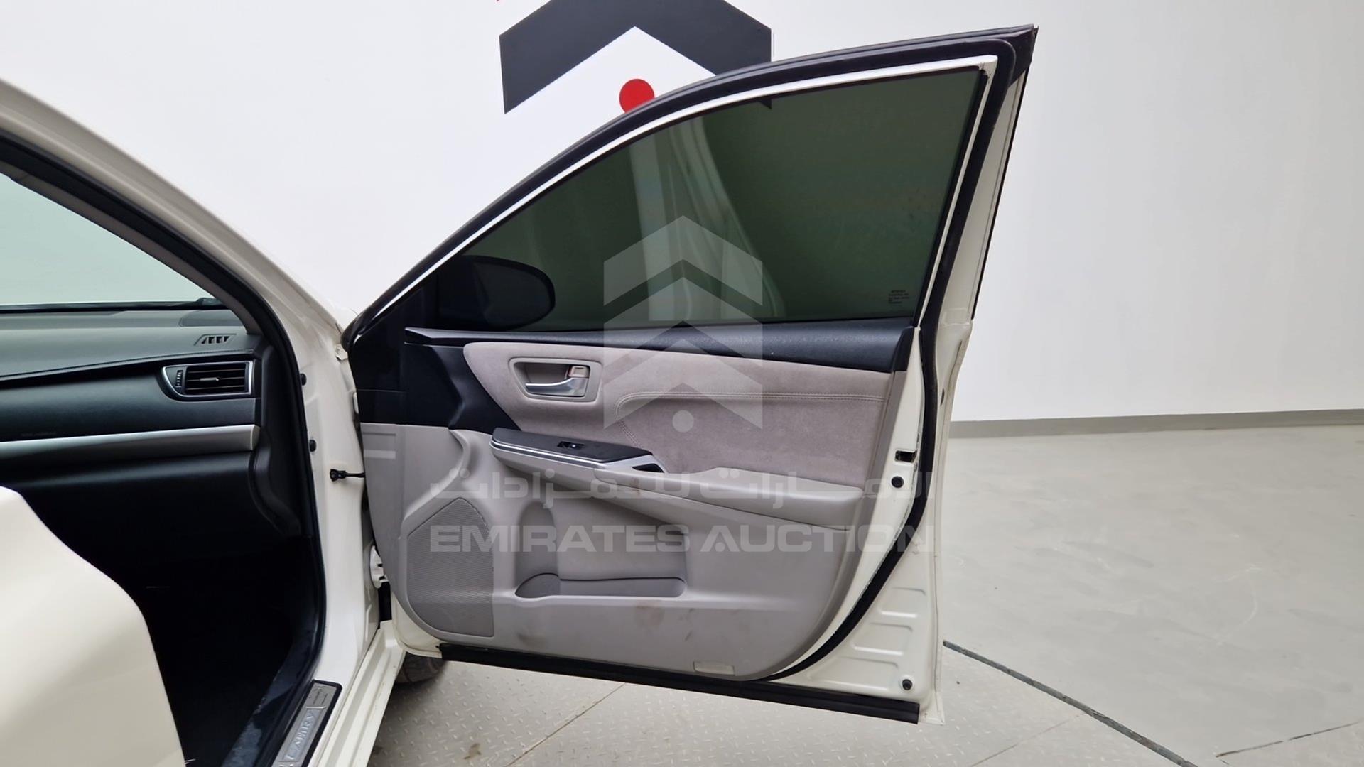 2016 TOYOTA CAMRY VIN: 4T1BF1FKXGU971074