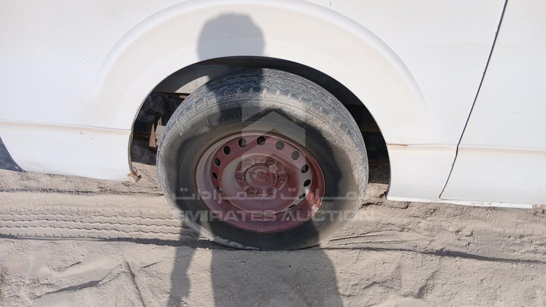 2007 Toyota Hiace — Rear Right Tyre — Photo 30