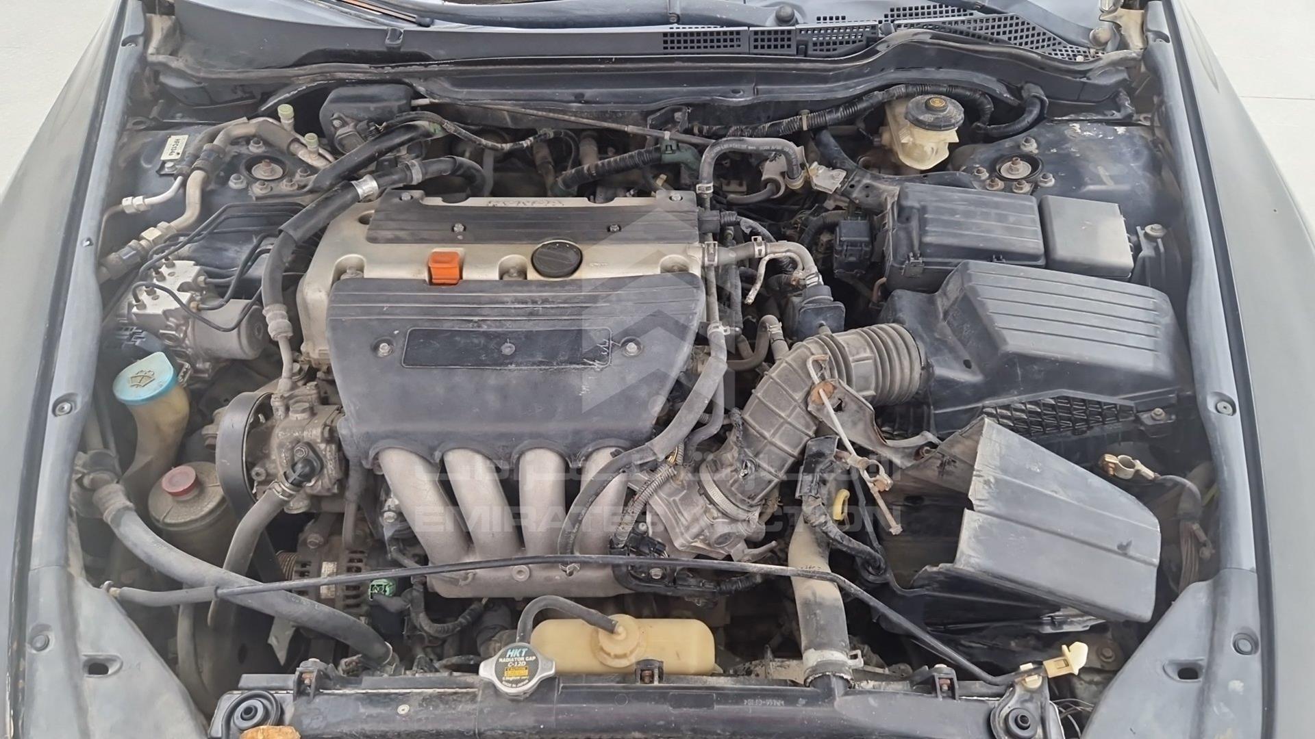 2006 HONDA ACCORD VIN: JHMCM567X6C404769