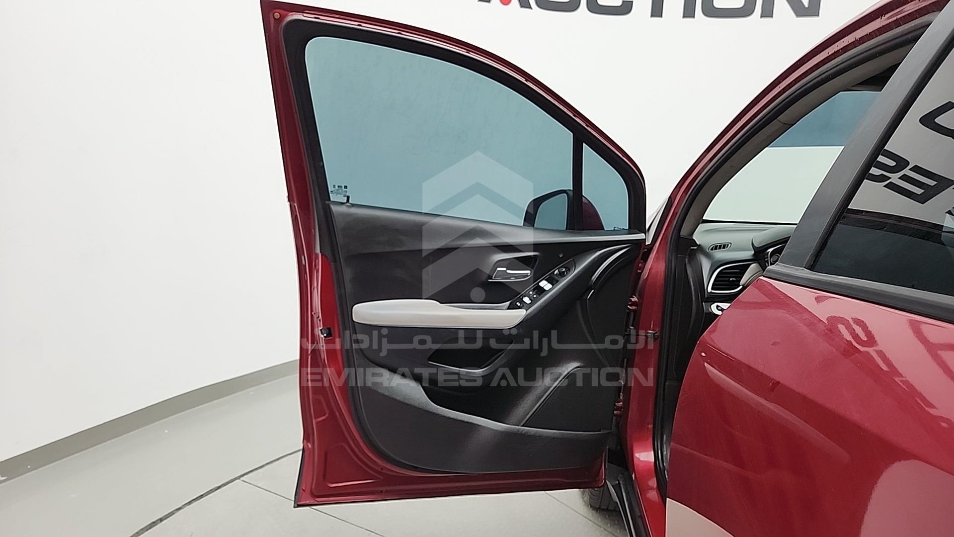 2019 CHEVROLET TRAX VIN: KL1JD7D57KB725567