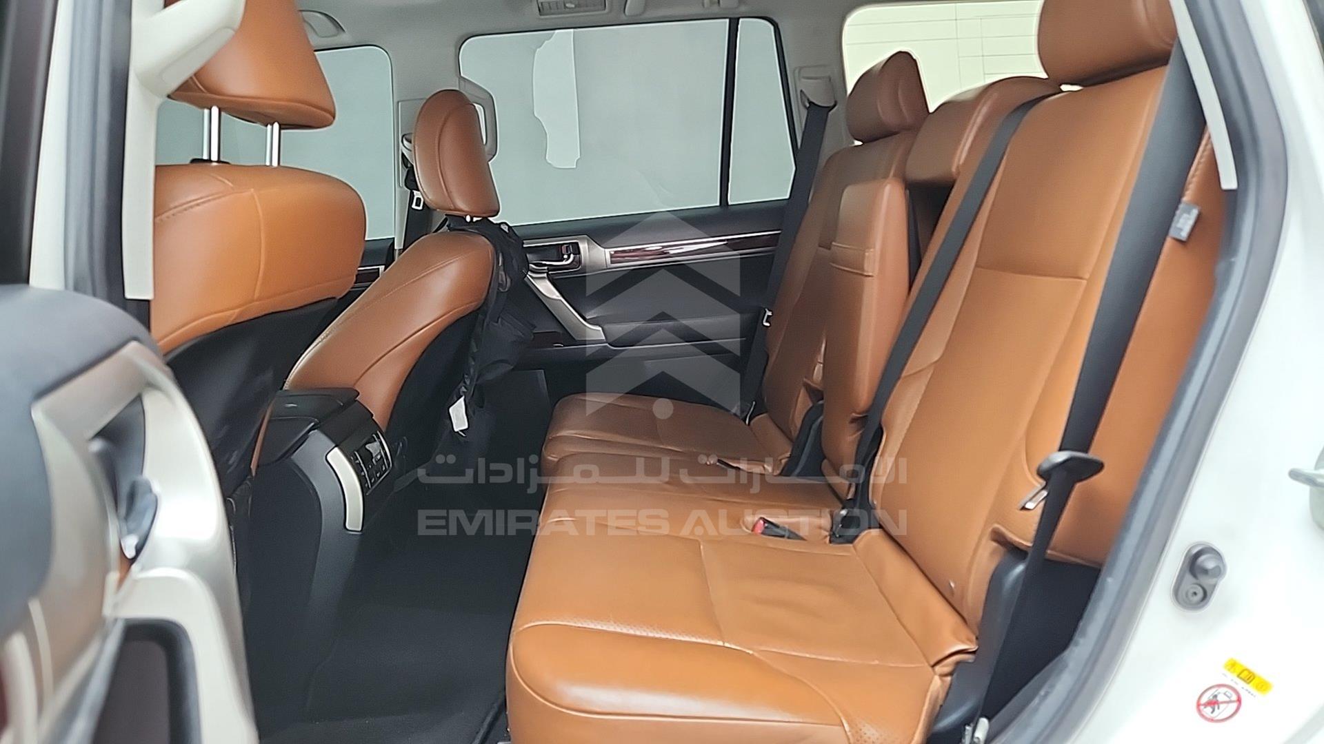 2016 LEXUS GX 460 VIN: JTJJM7FX6G5123043