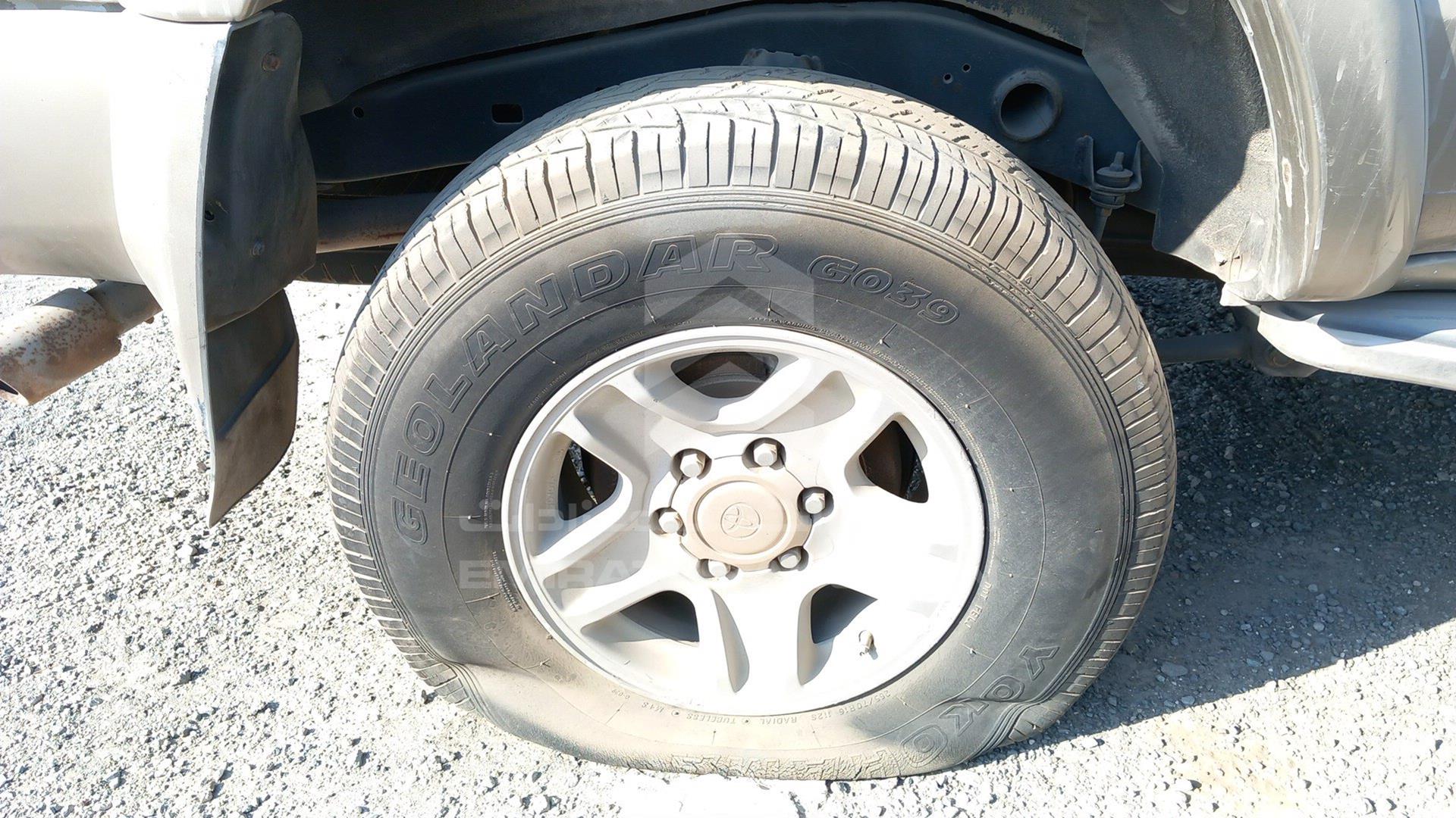 2002 TOYOTA 4 RUNNER VIN: JT3HN86R829077565