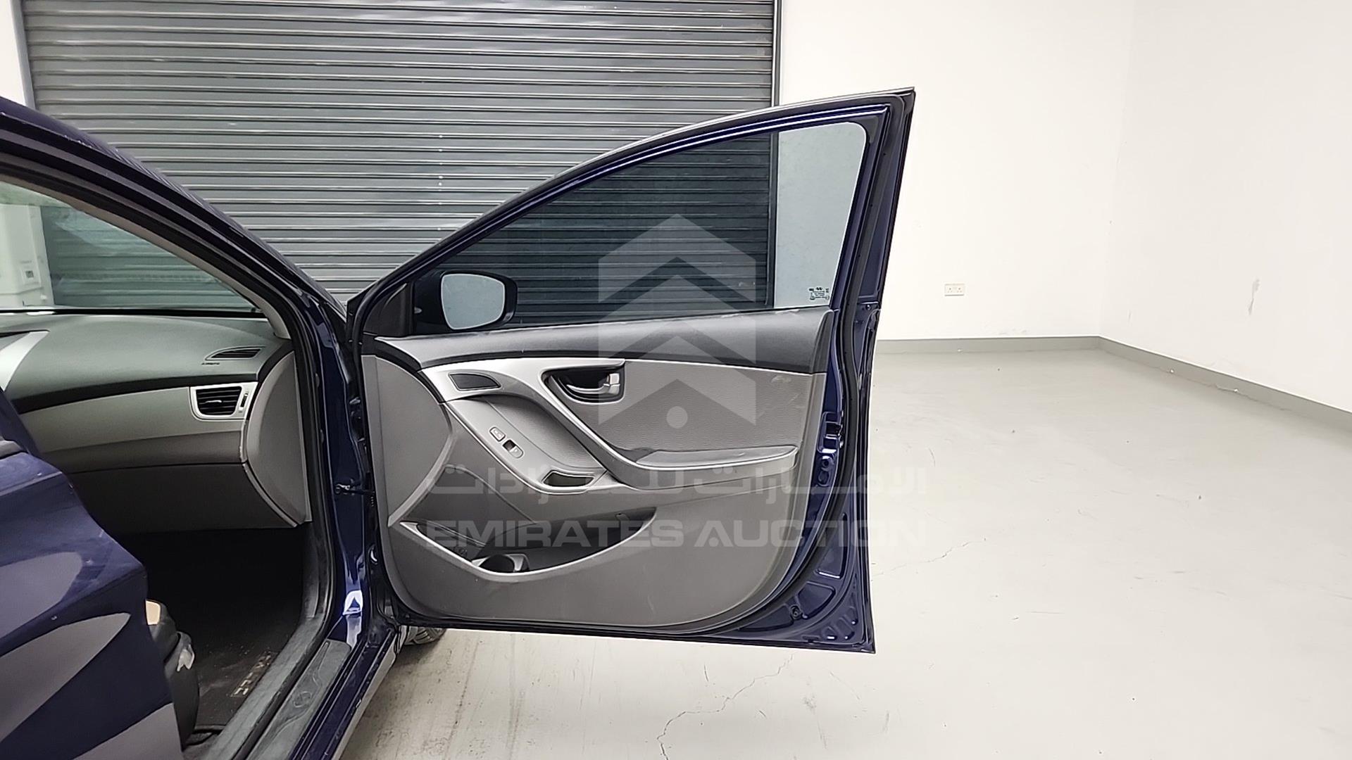 2013 HYUNDAI ELANTRA VIN: 5NPDH4AE2DH290875