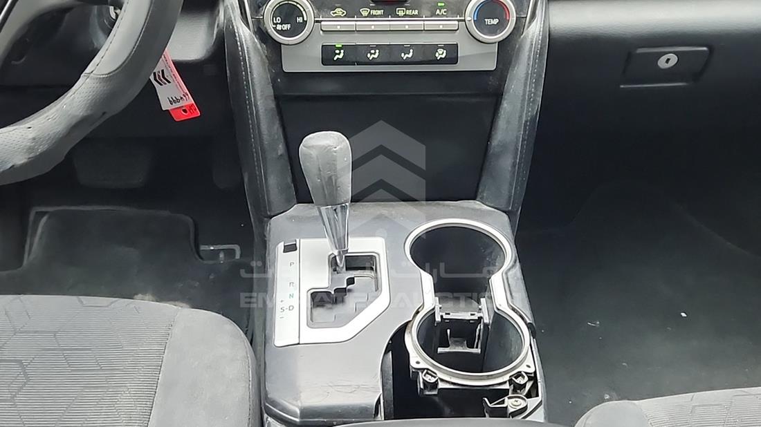 2013 Toyota Camry — Gear View — Photo 15