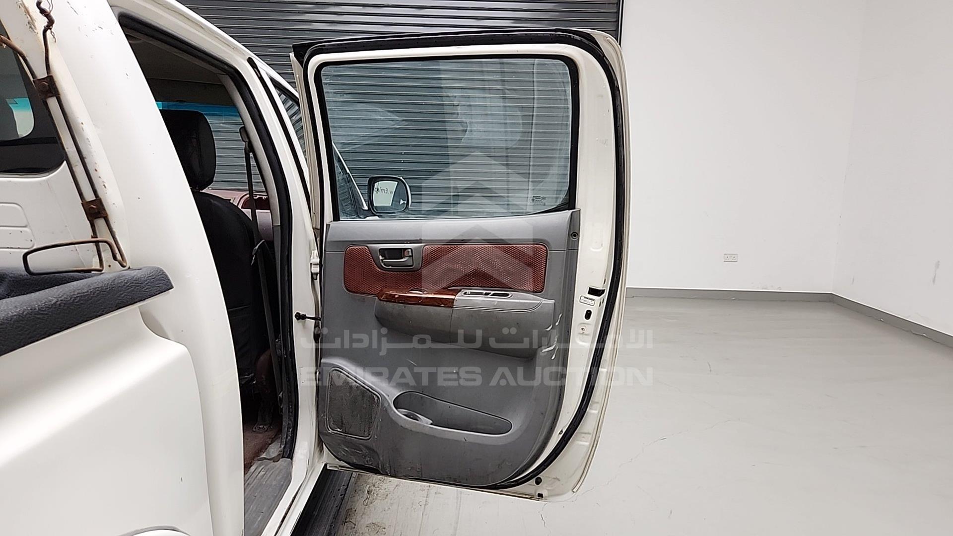 2008 TOYOTA HILUX VIN: MR0FX22G181309155