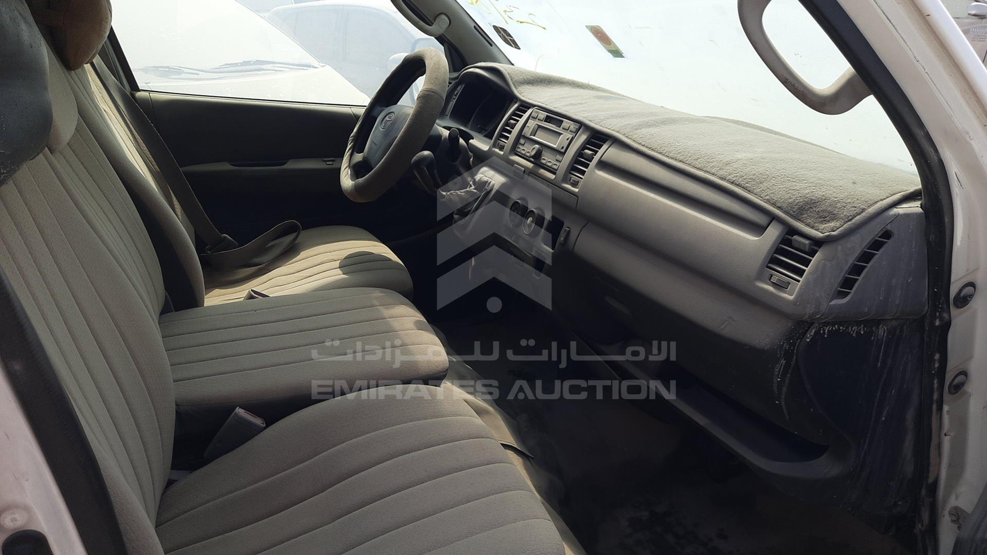 2010 TOYOTA HIACE VIN: JTGJX02P8A0033083
