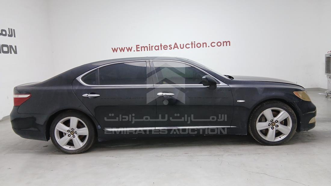 2007 Lexus LS 460 L — Front Right Angle — Photo 11