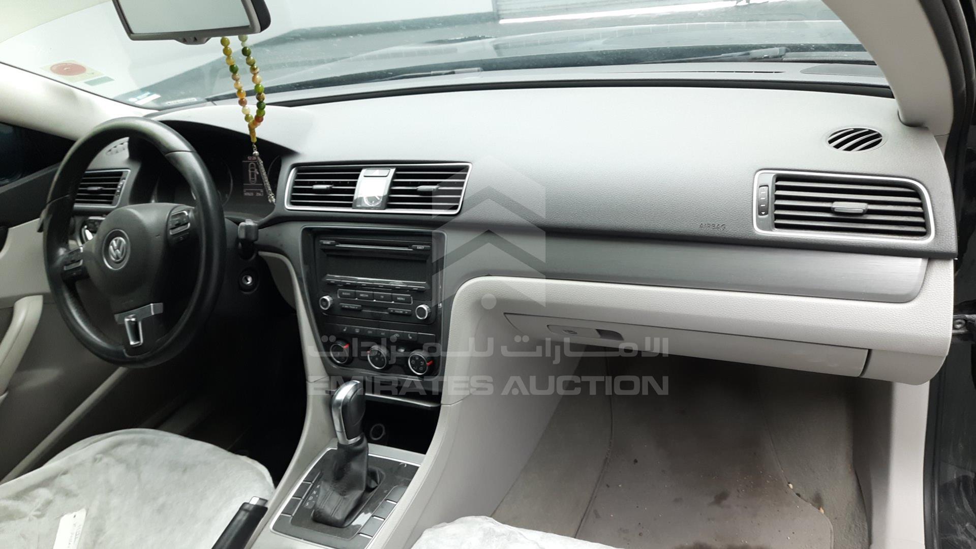2014 VOLKSWAGEN PASSAT VIN: WVWBR7A33EC028431