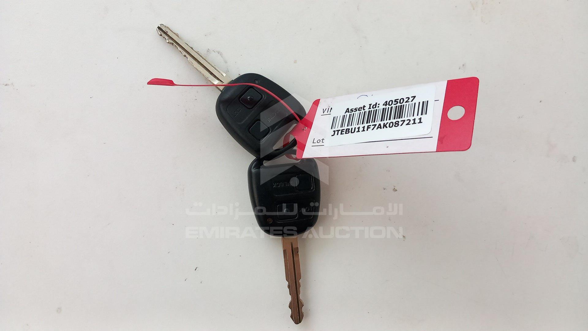 2010 TOYOTA FJ CRUISER VIN: JTEBU11F7AK087211