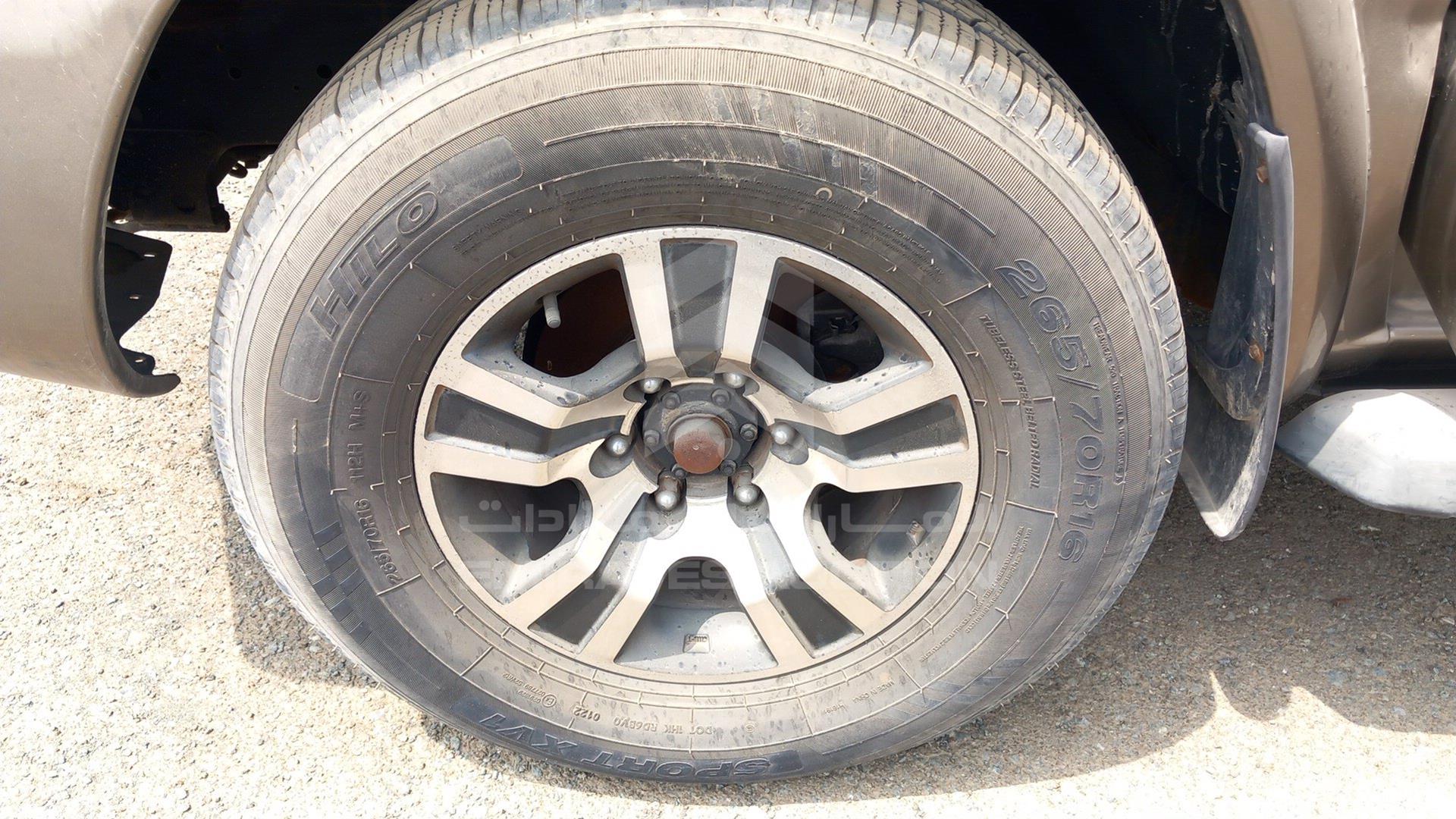 2002 NISSAN PATHFINDER VIN: JN8DR09Y52W705302