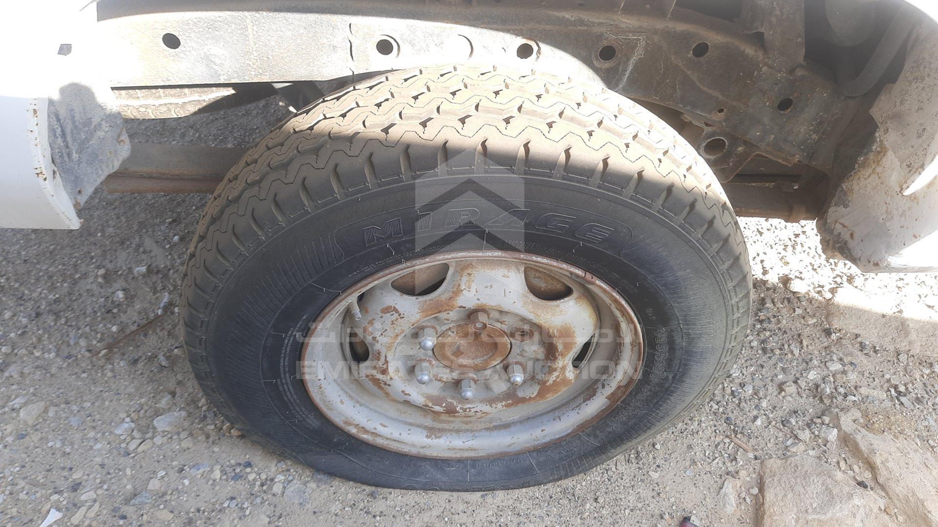 0 NISSAN PICKUP VIN: JN1CBUD21Z0450403