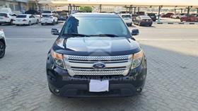 2015 Ford Explorer — Full Front View — Photo 1 — Thumbnail