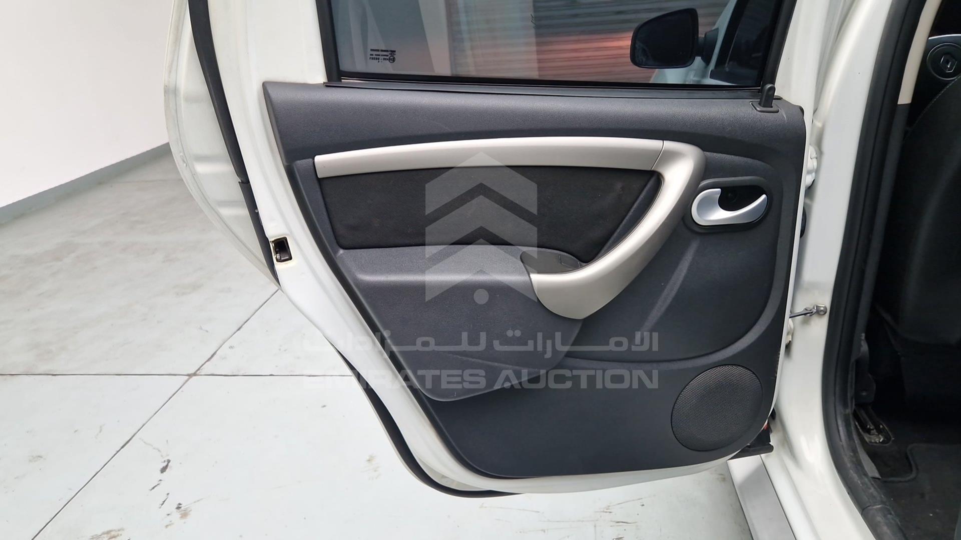 2015 RENAULT DUSTER VIN: VF1HSRCA6FA516158