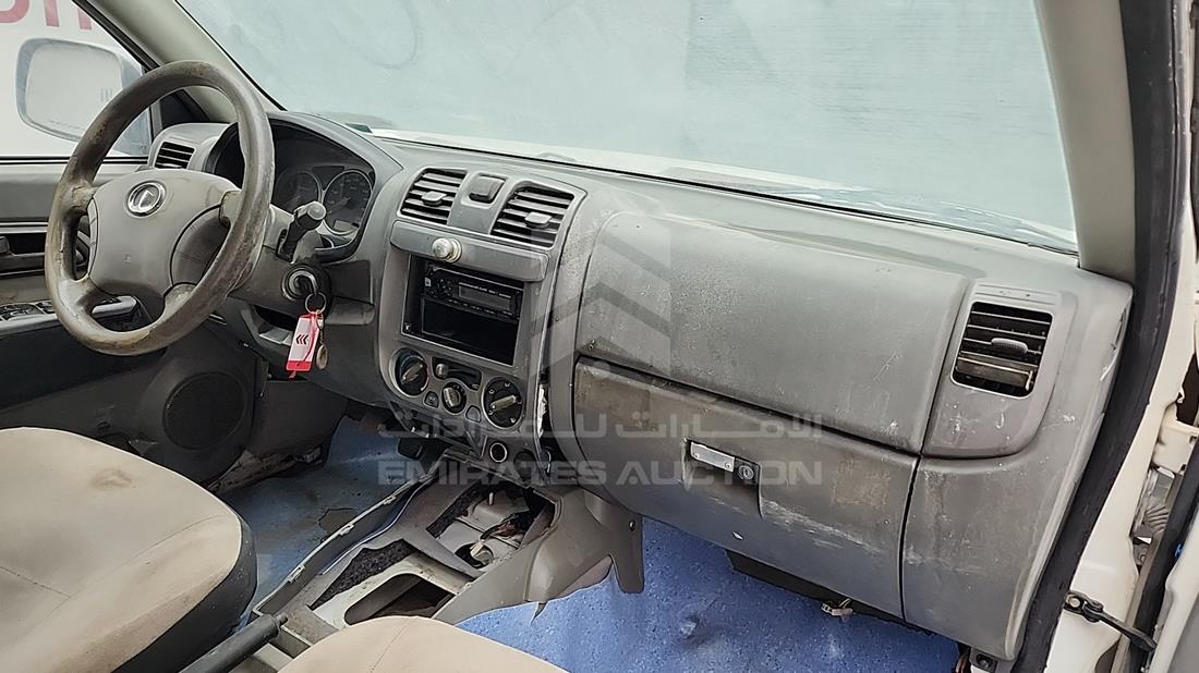 جريت وال Wingle 2013 — زاوية واجهة الراكب الأمامي الأيمن — صورة 23