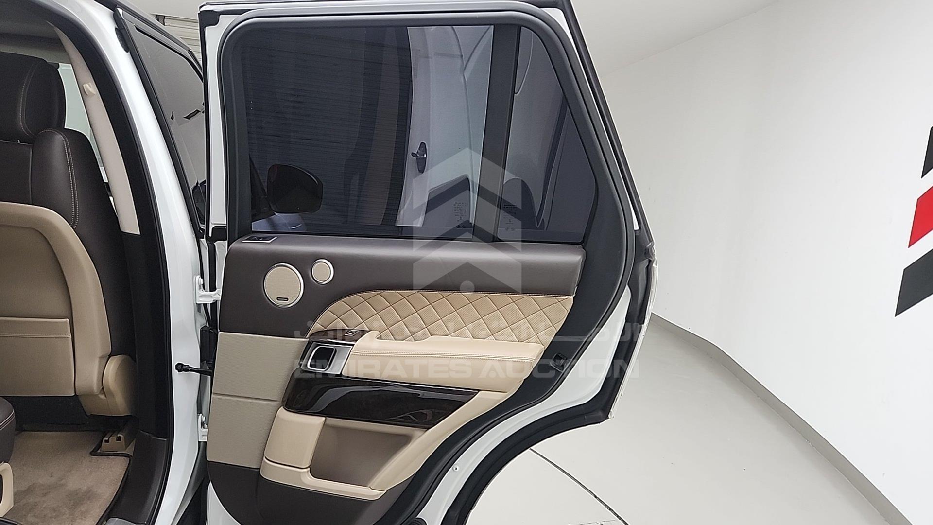 2014 RANGE ROVER VOGUE VIN: SALGA2EF8EA137587