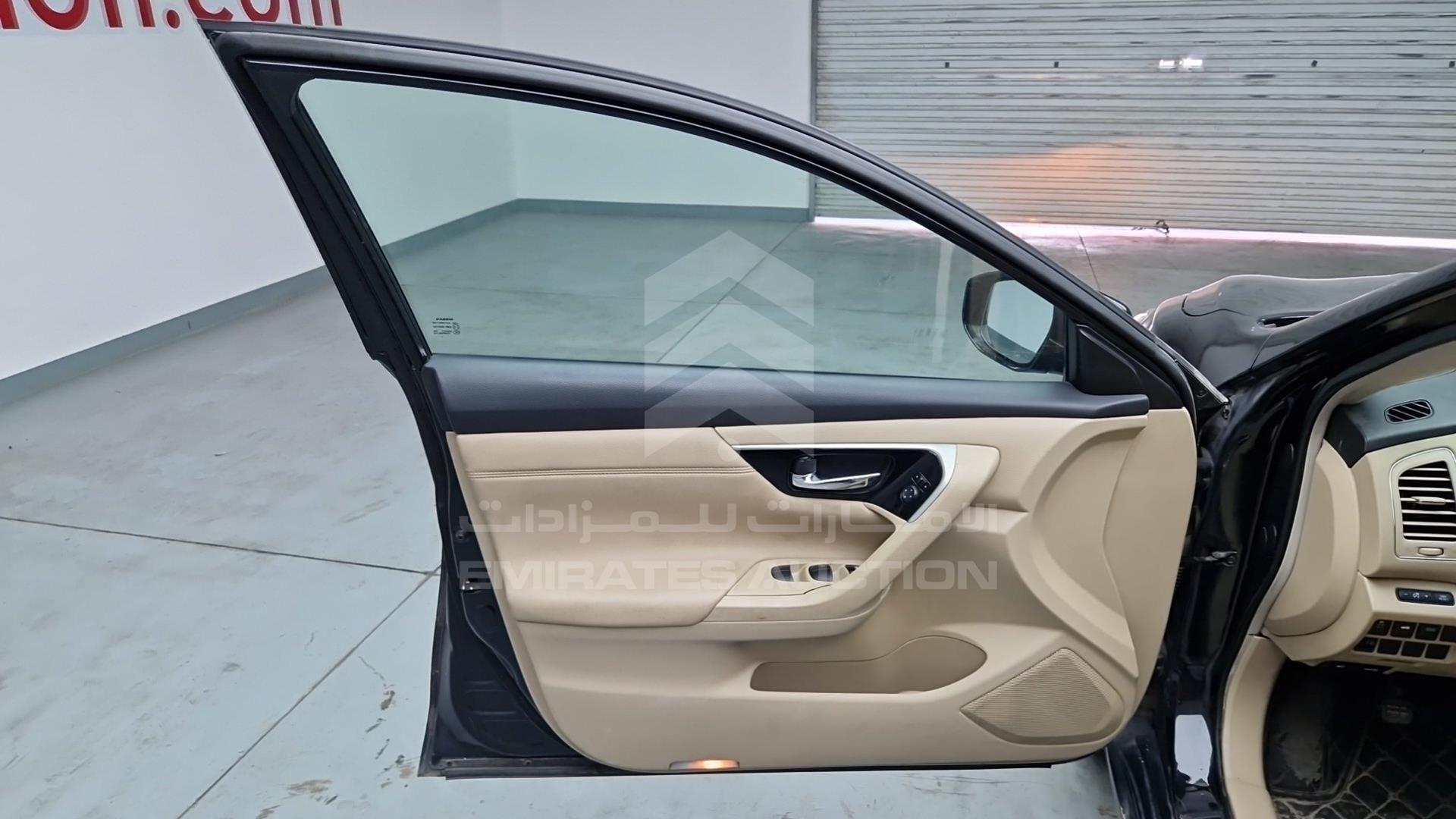 2017 NISSAN TEANA VIN: LGBF5AE05HR312437