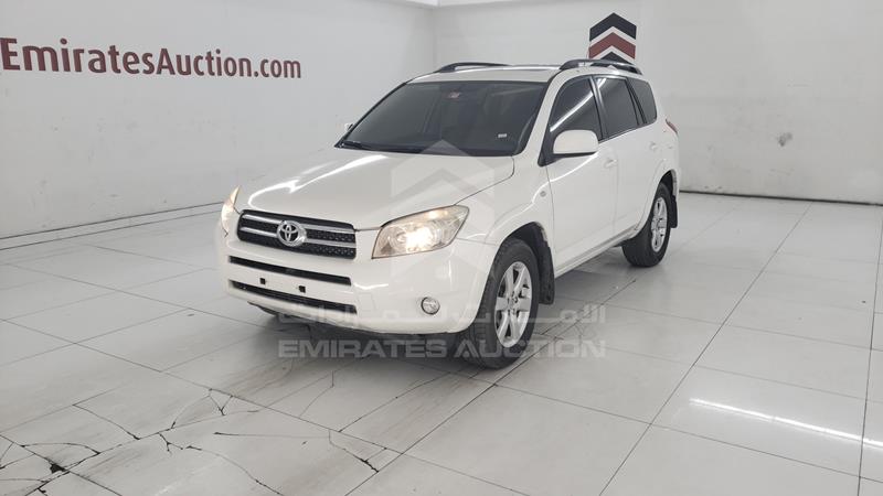 JTMBD31V685175120 Auction: EmiratesAuction Lot: 445927 JTMBD31V685175120 Toyota RAV 4 2008 WHITE Photo 5