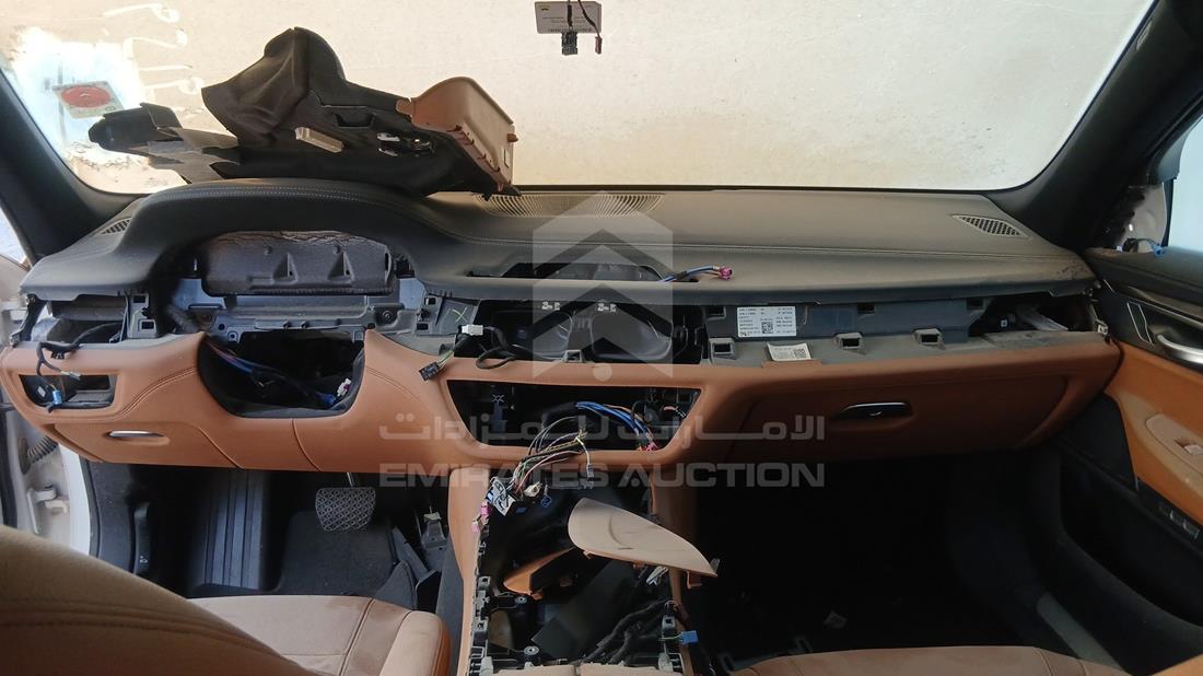 2017 BMW 730 — Full Dashboard View — Photo 17