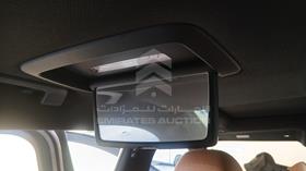 2017 BMW 730 — Instruction Manuals & Accessories — Photo 5 — Thumbnail