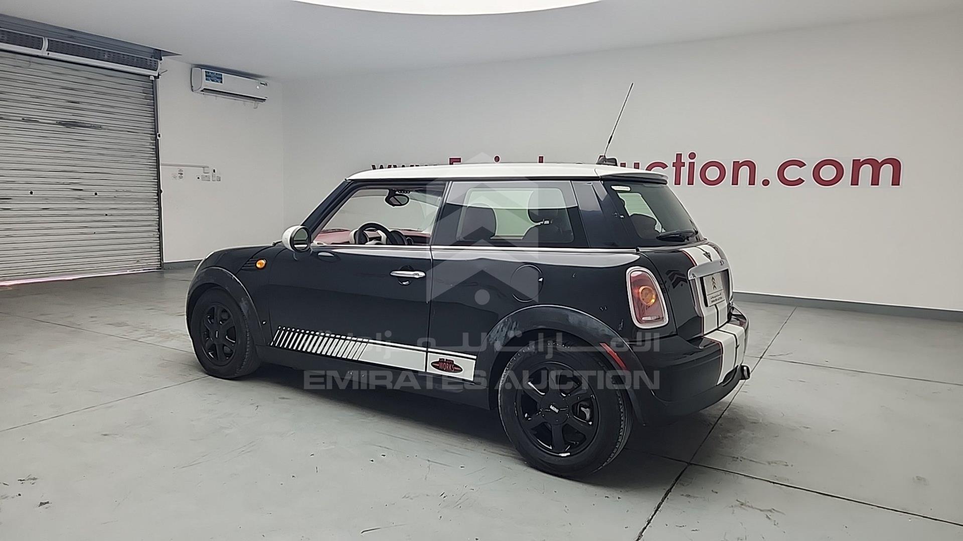 2010 MINI COOPER VIN: WMWMF3C55ATZ25394