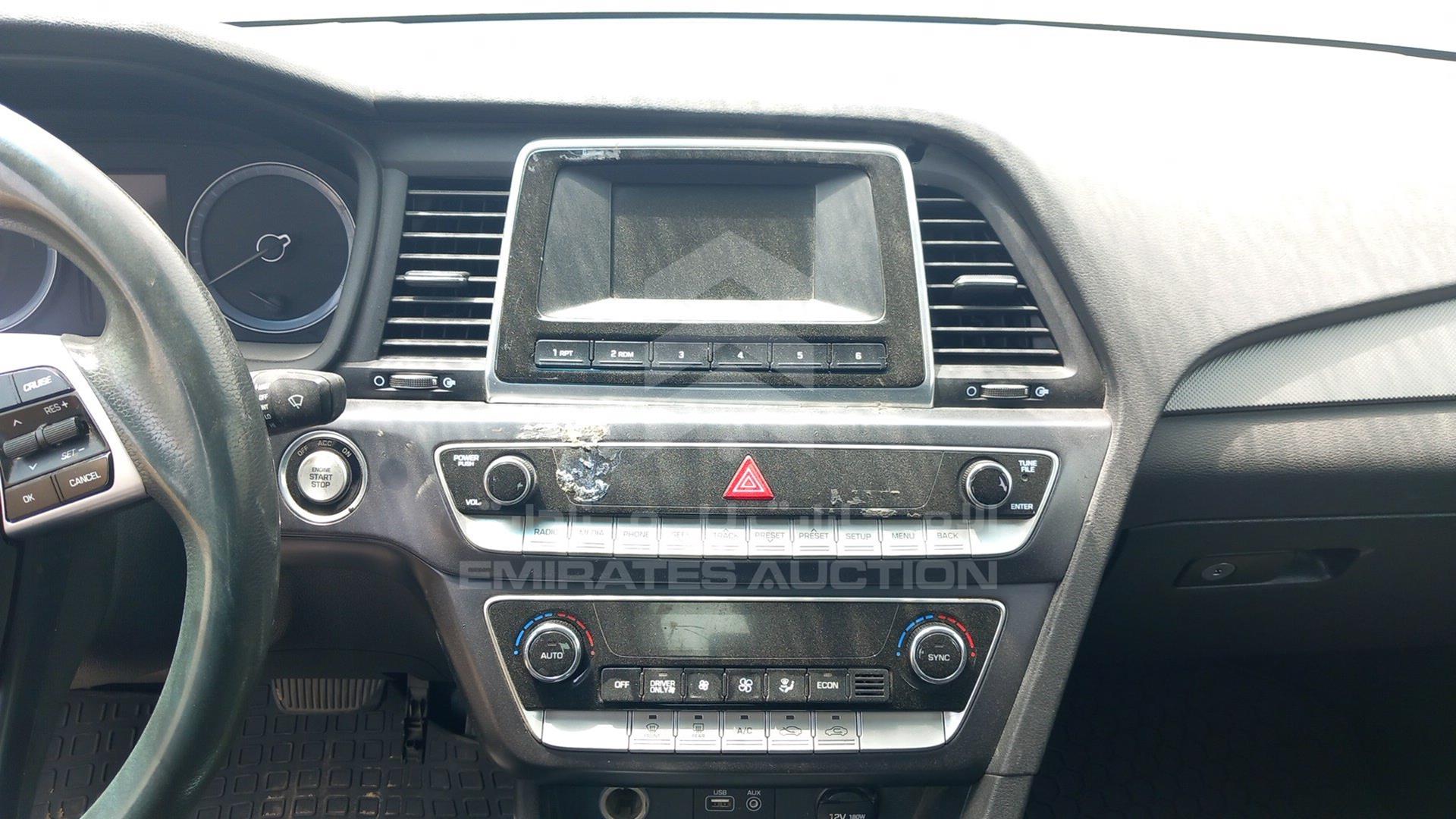 2019 HYUNDAI SONATA VIN: KMHE24135KA092943