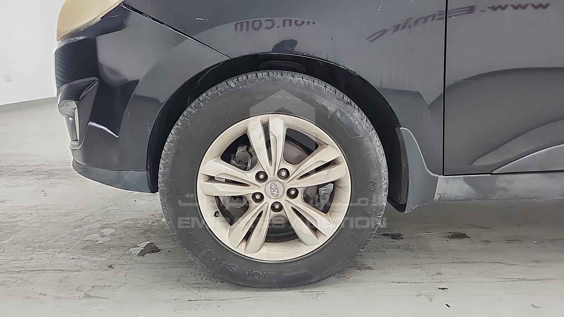 2011 HYUNDAI TUCSON VIN: KMHJT81B9BU103998