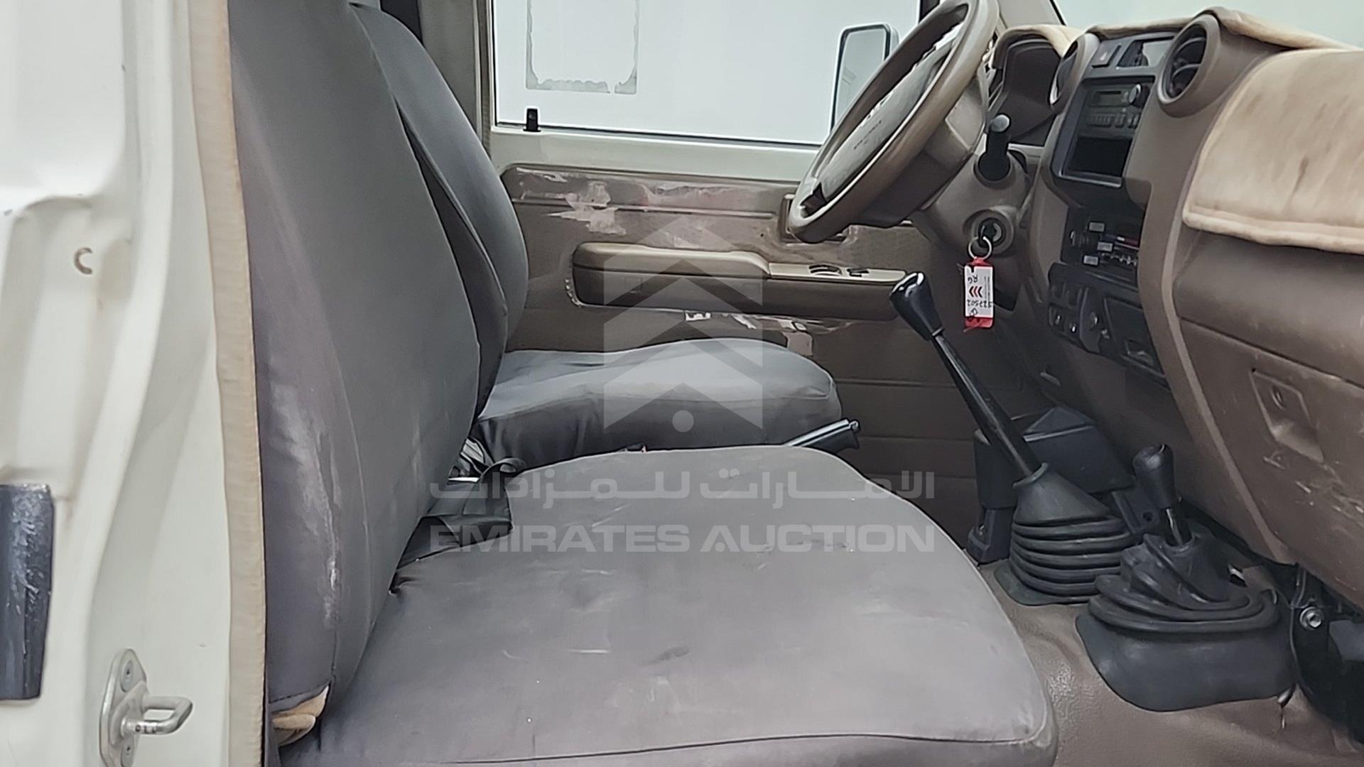 2018 TOYOTA LAND CRUISER VIN: JTFLV73J0J7503183