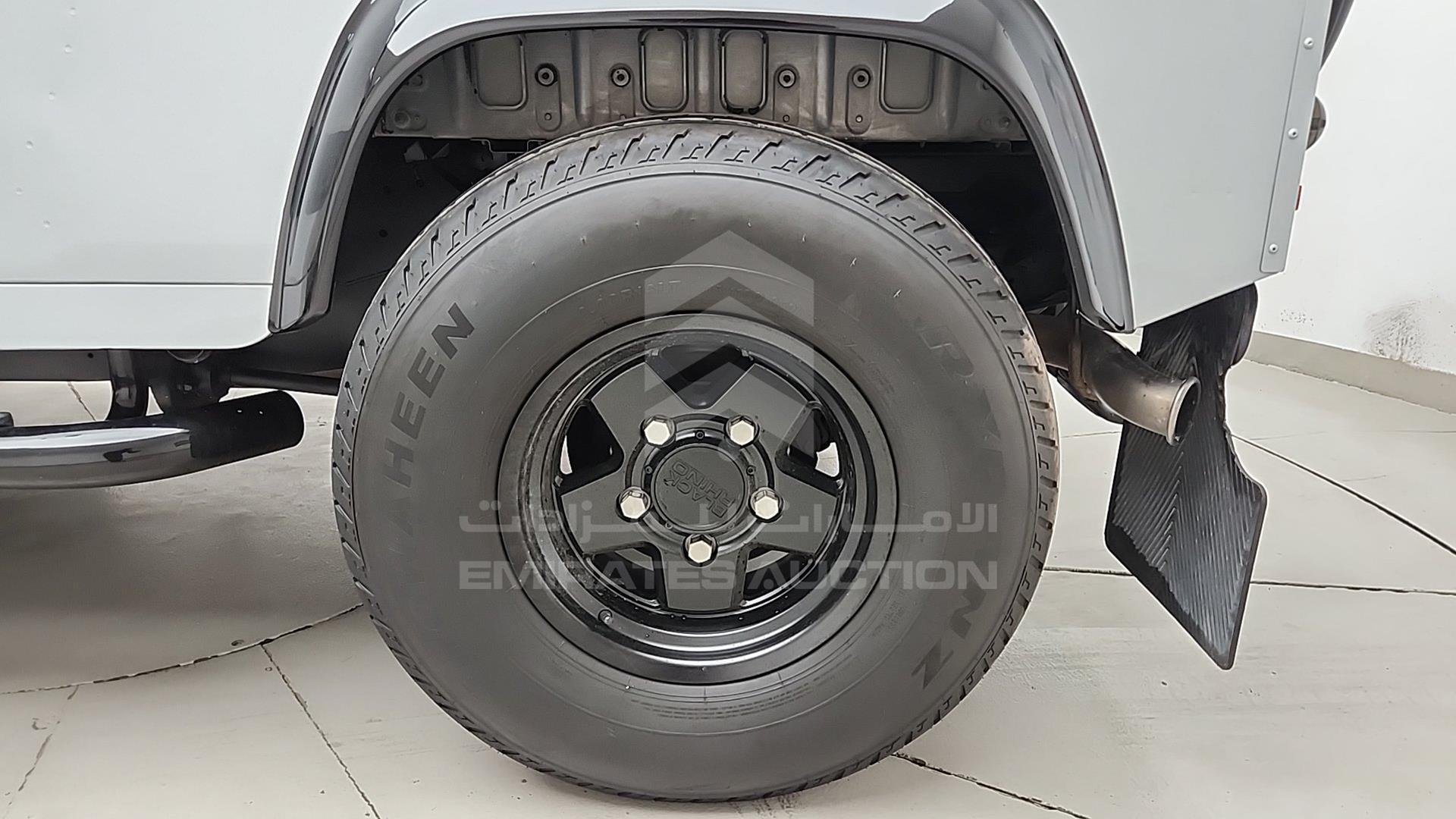 2010 LAND ROVER DEFENDER VIN: SALLDVBS8AA794793