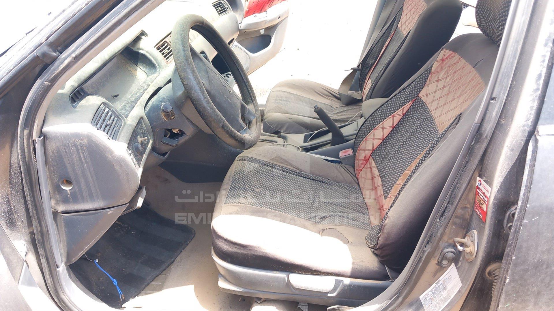 2000 TOYOTA CAMRY VIN: 4T1BG22K5YU740156
