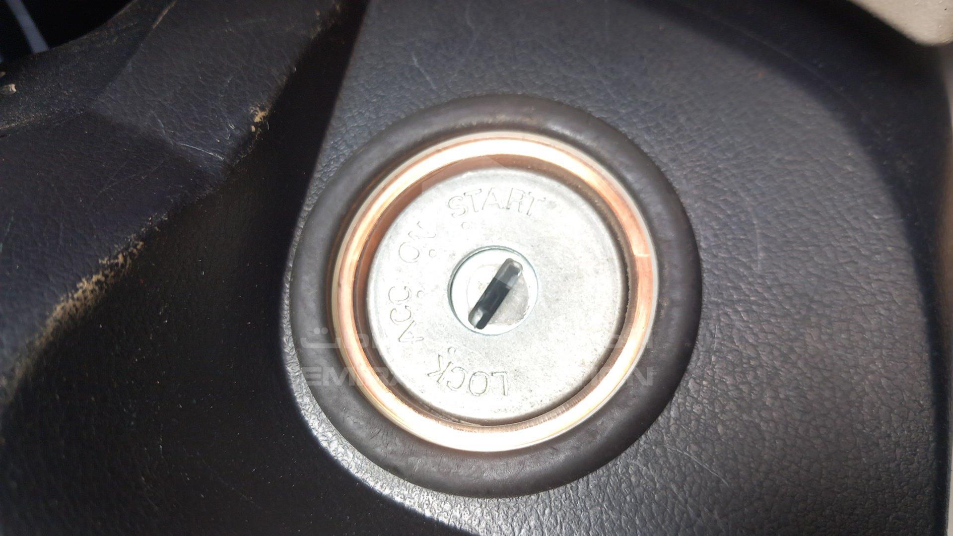 2013 MITSUBISHI PAJERO VIN: JMYLRV95WDJ701089