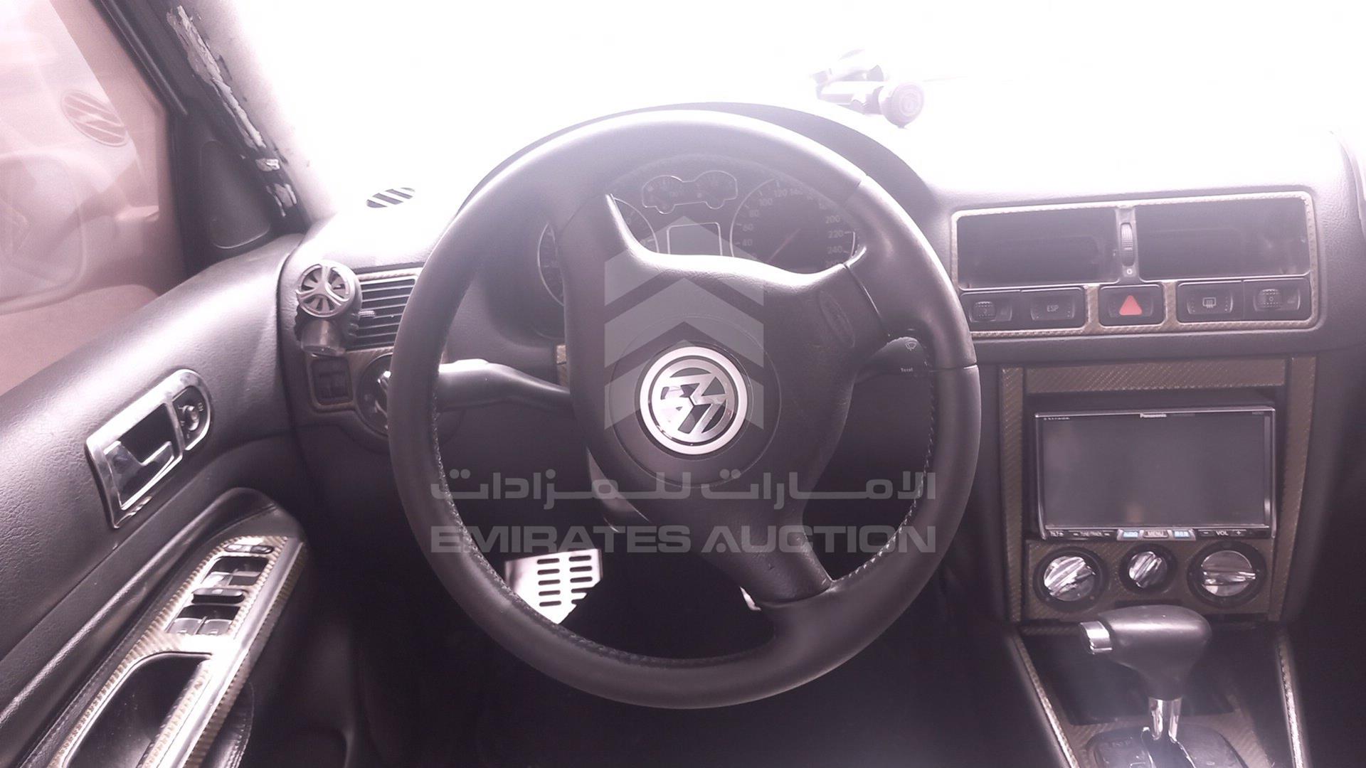 2001 VOLKSWAGEN GOLF VIN: WVWZZZ1JZ2P039525
