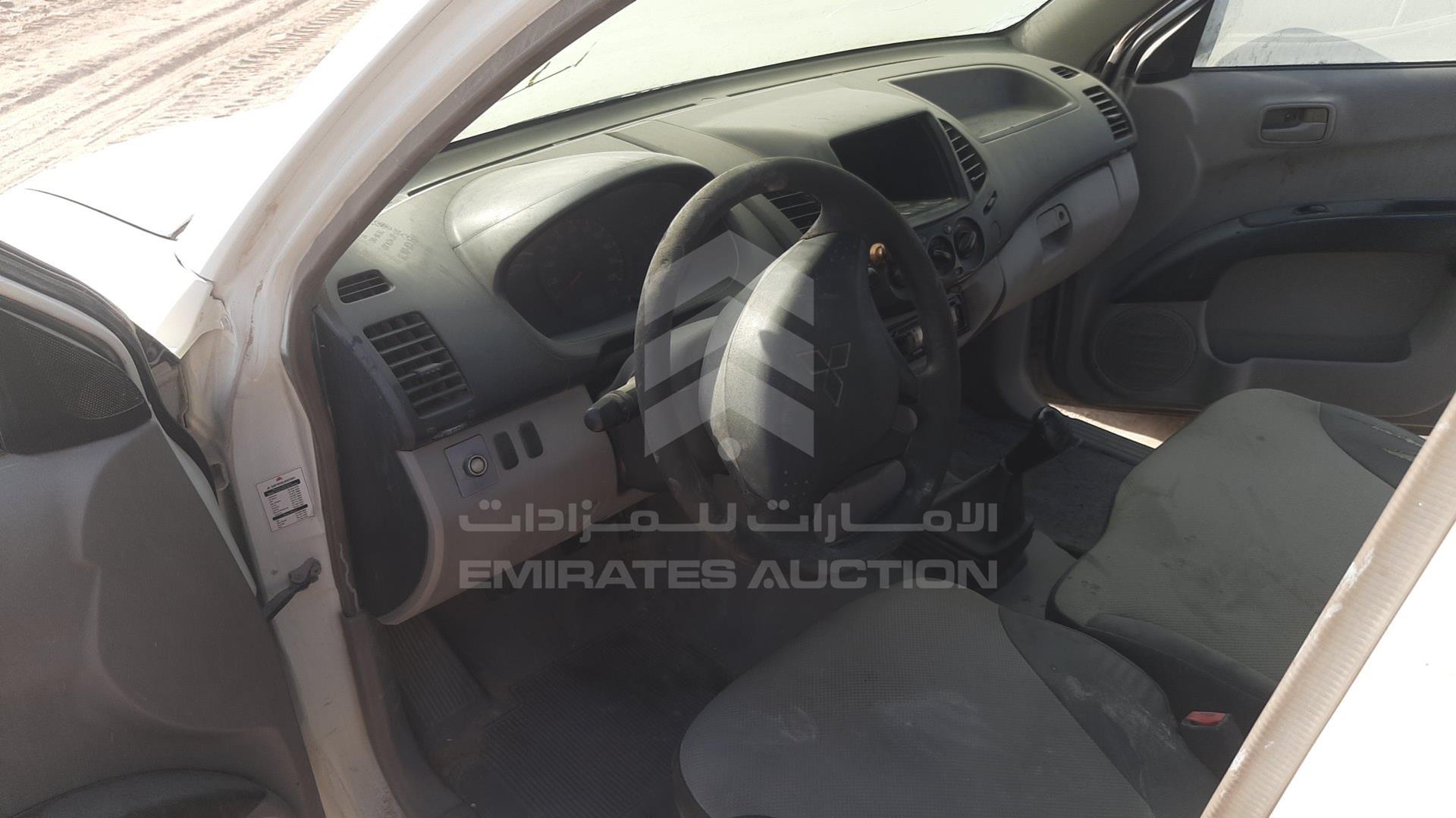 2013 MITSUBISHI L 200 VIN: MMBJNKA50DD027657