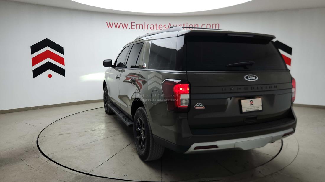 2024 Ford Expedition — Rear Left Angle — Photo 9