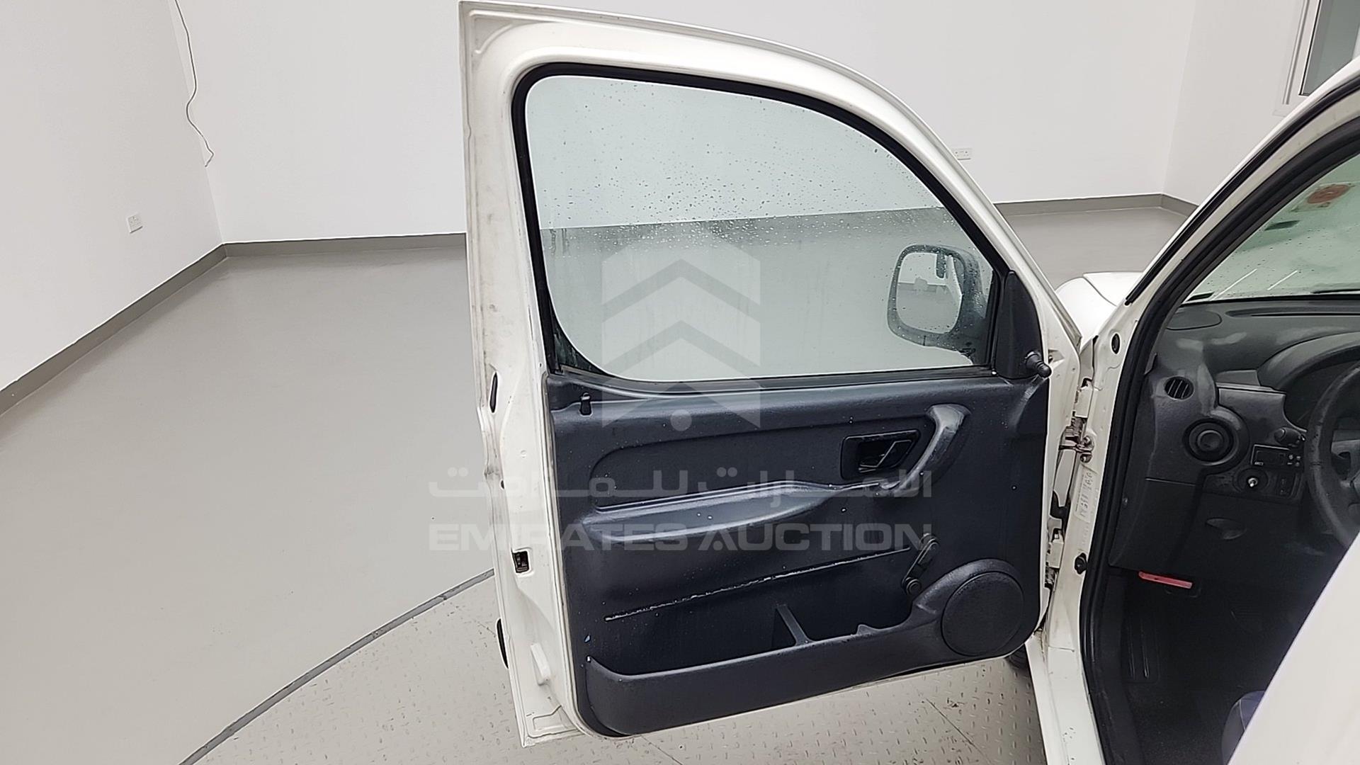 2011 PEUGEOT PARTNER VIN: VF3GANFU6BX506015