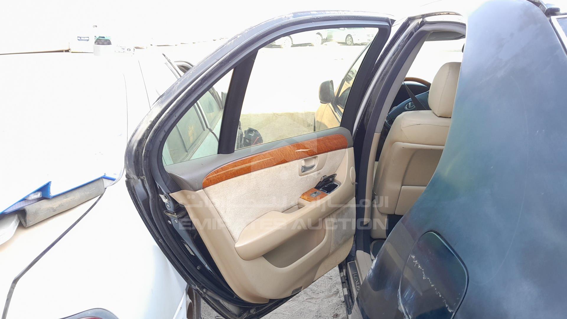 2001 LEXUS LS 430 VIN: JTHBN30F610034198