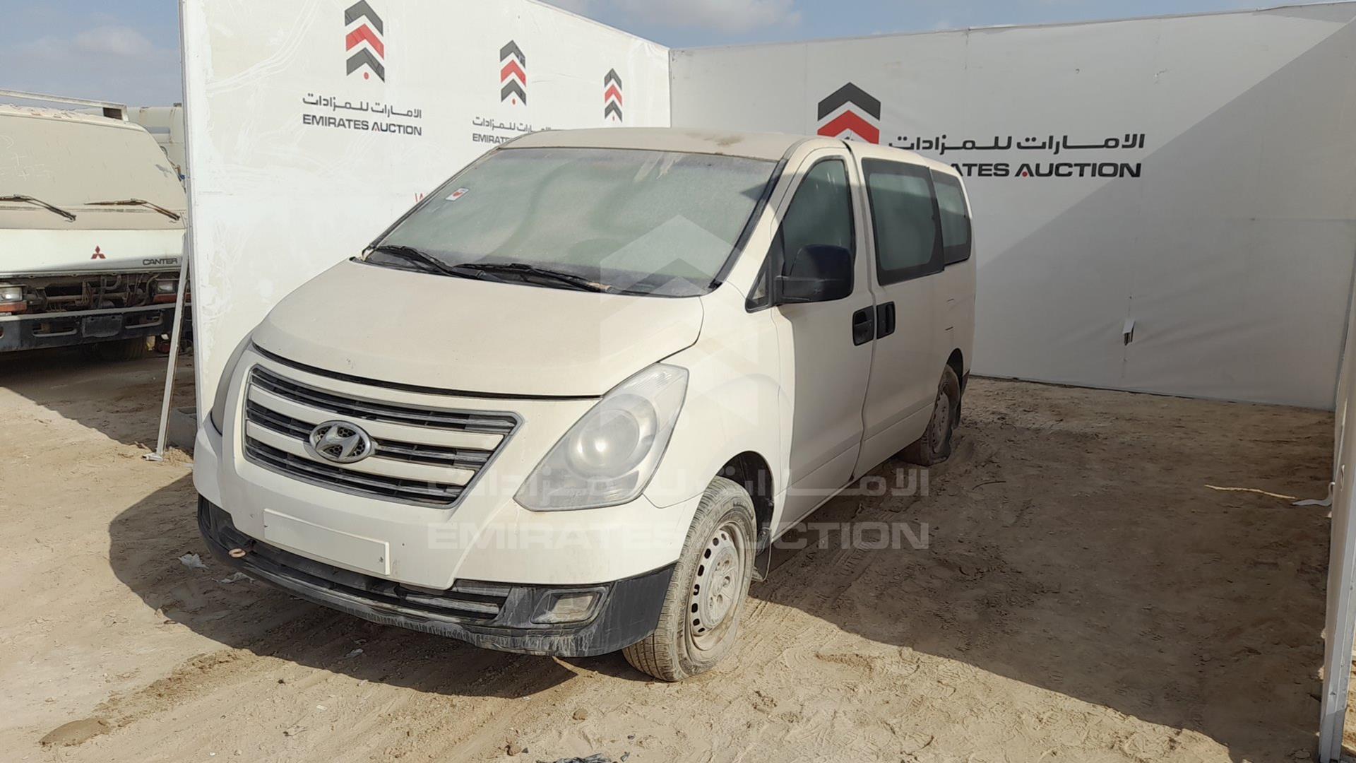2016 HYUNDAI H1 VIN: KMJWA37R7GU774742