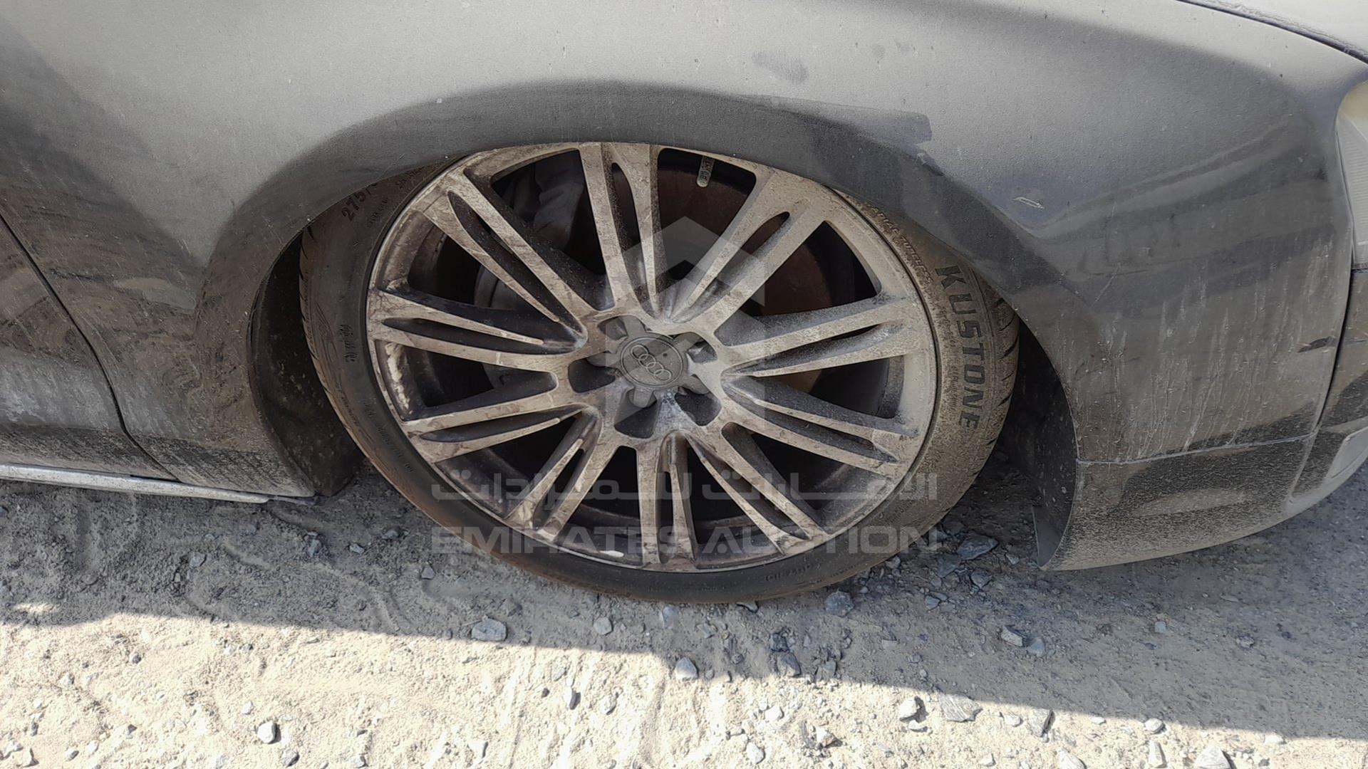2015 AUDI A8 VIN: WAUYGBFD4FN012116
