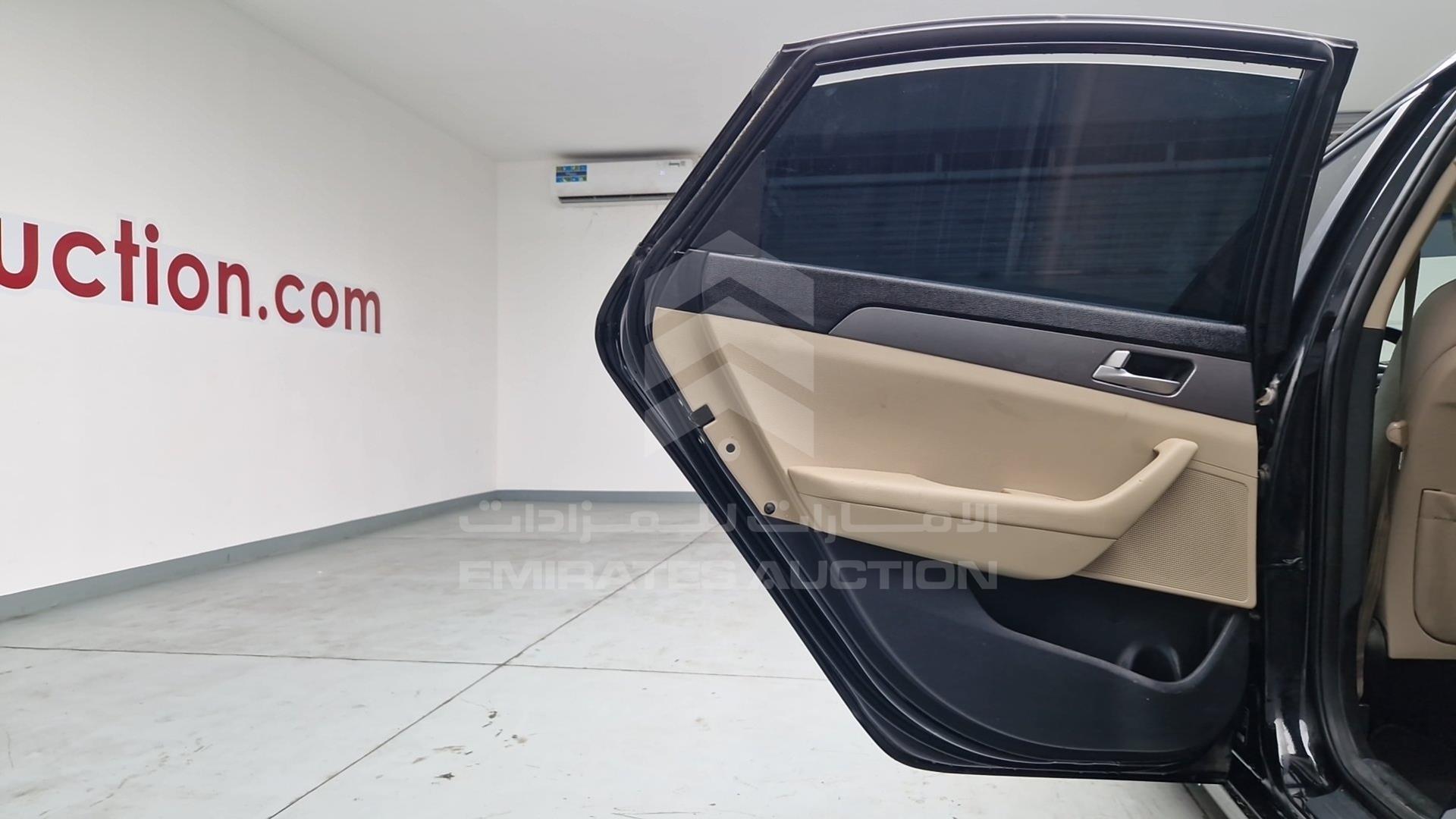 2016 HYUNDAI SONATA VIN: 5NPE24AF7GH273542