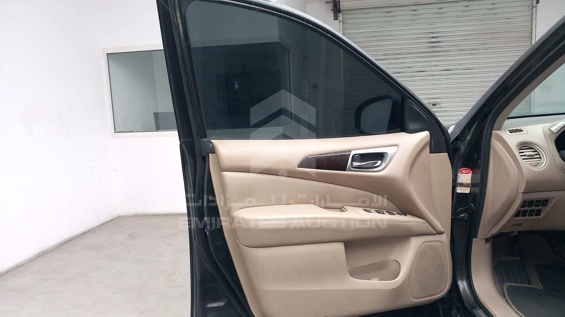 2015 NISSAN PATHFINDER VIN: 5N1AR2M56FC639563