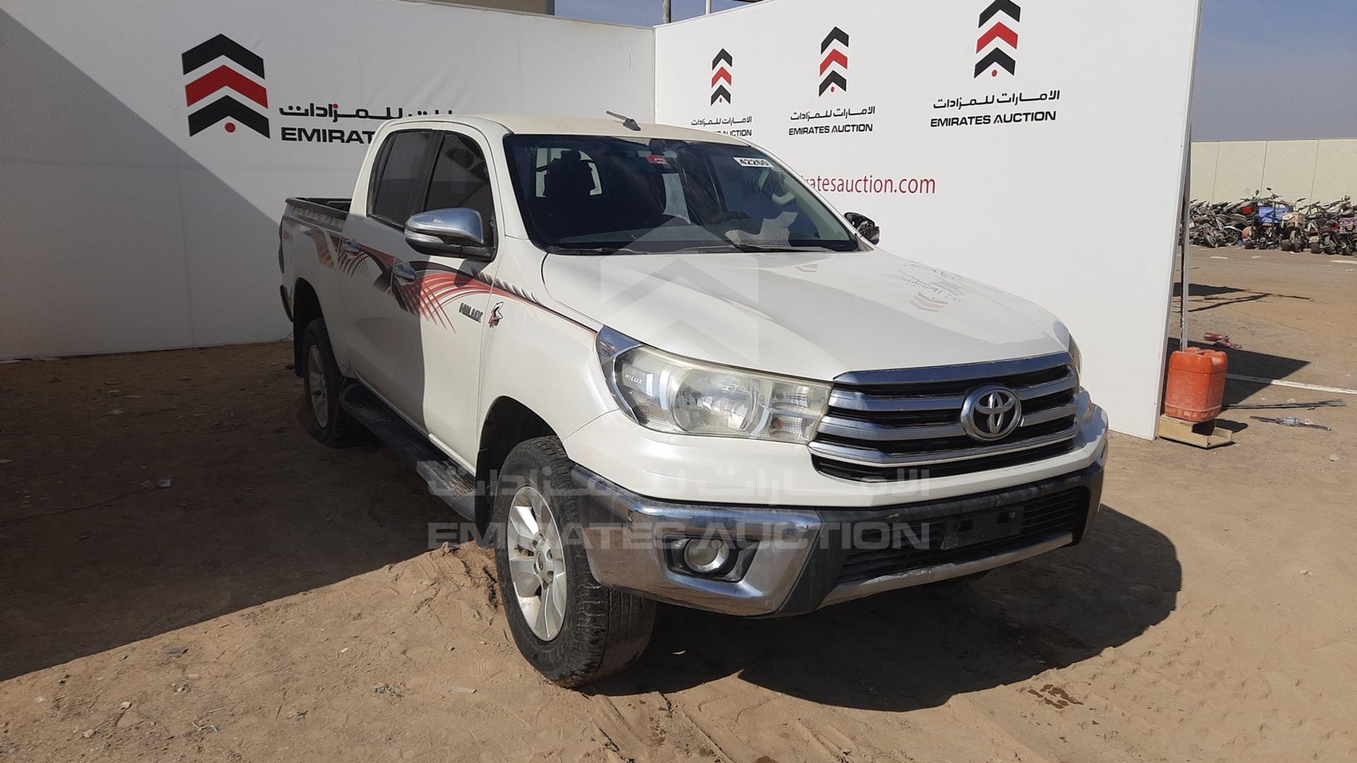 2016 TOYOTA HILUX VIN: MR0HX8CD8G1356830