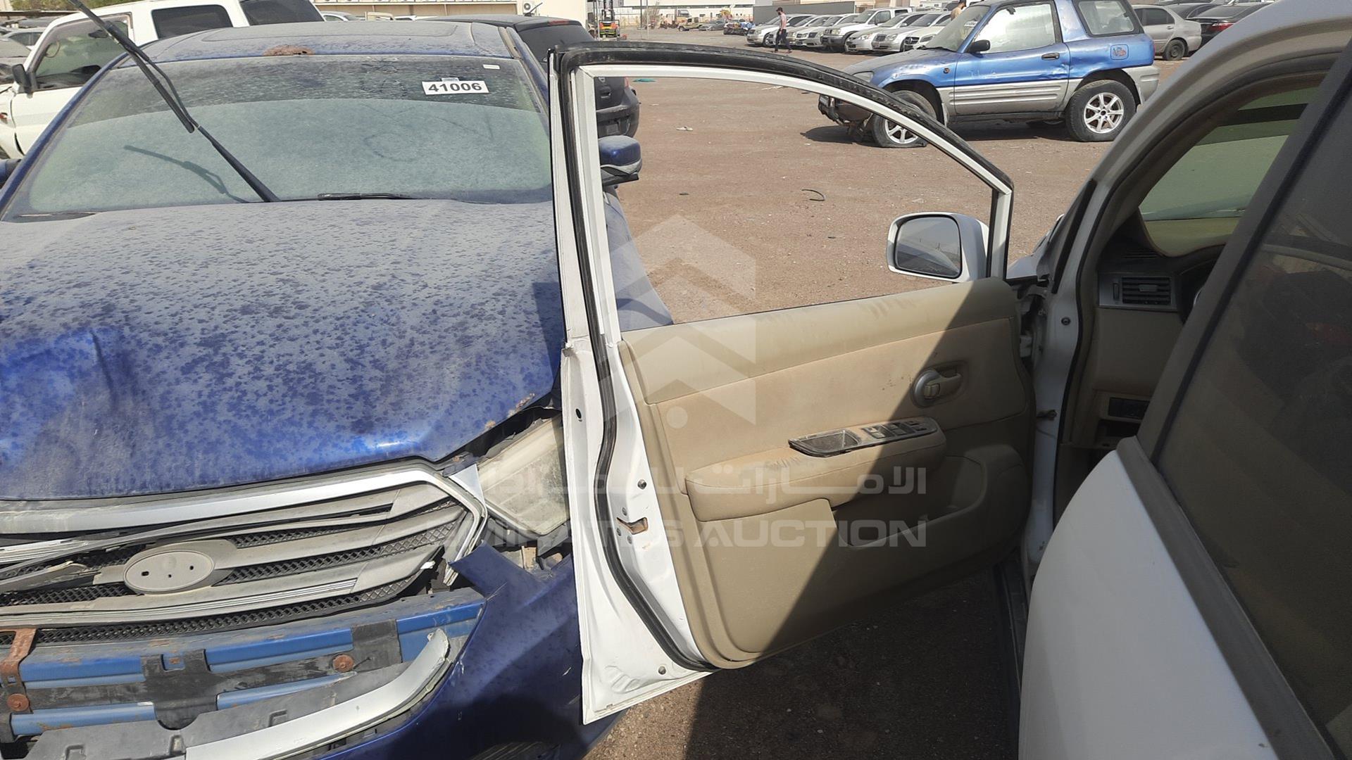 2011 NISSAN TIIDA VIN: 3N1BC1A61BK203695