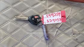 2003 Toyota Camry — Keys — Photo 4 — Thumbnail