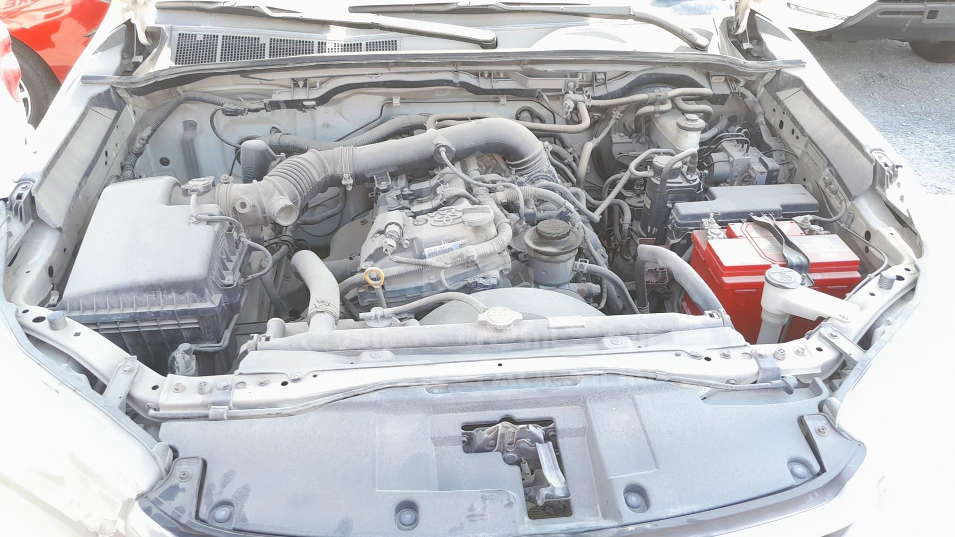2016 TOYOTA HILUX VIN: MR0CX6CD2G0290716