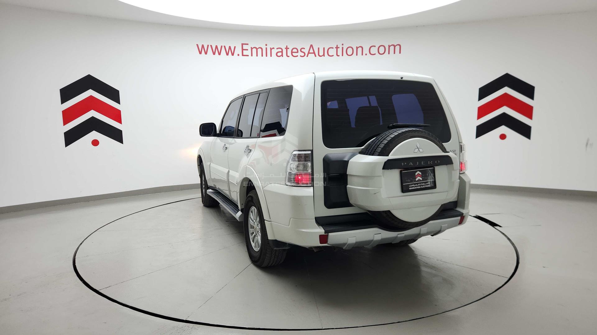 2011 MITSUBISHI PAJERO VIN: JMYLRV95WBJ705799