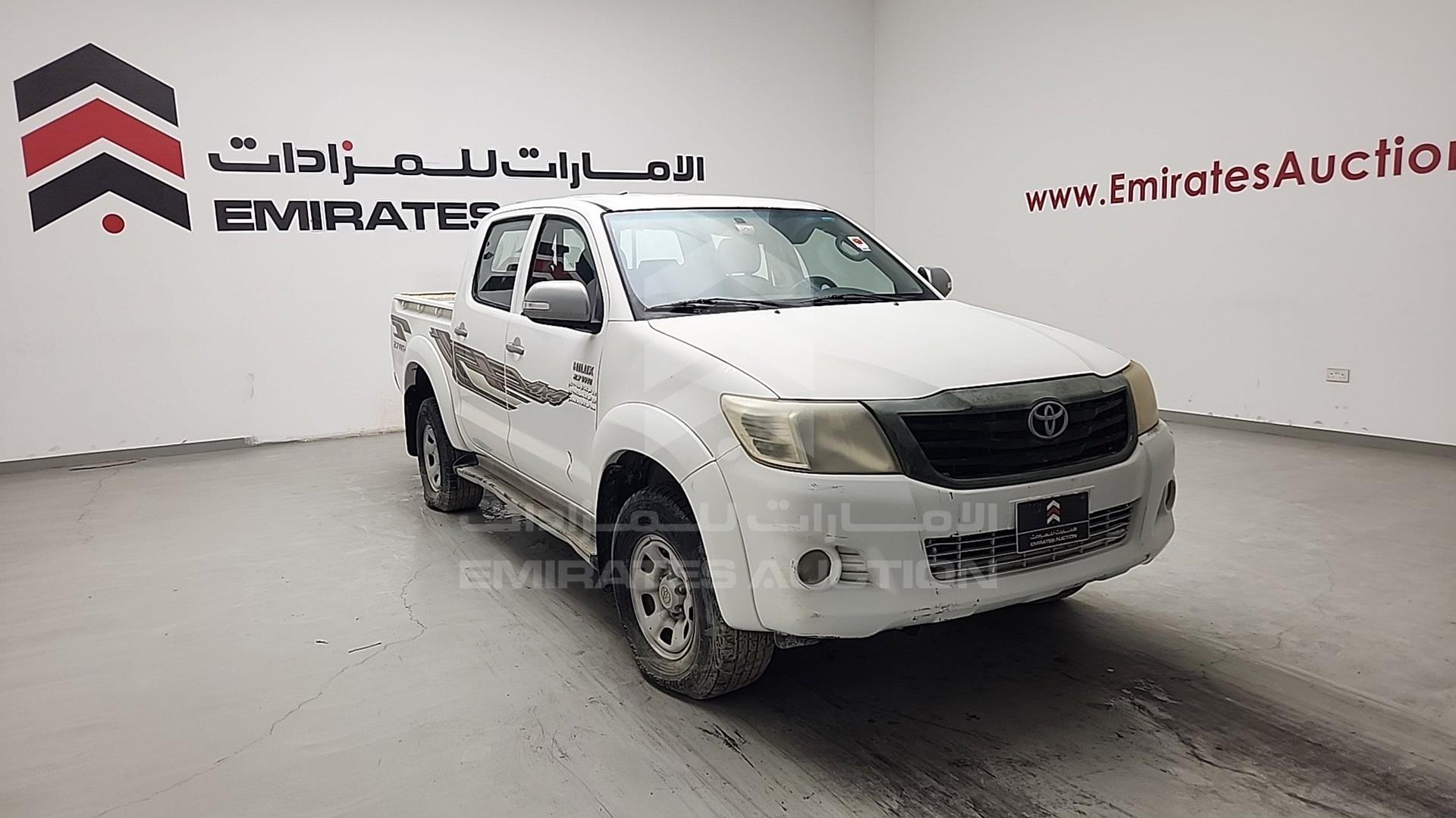 2013 TOYOTA HILUX VIN: MR0FX22GXD1386150