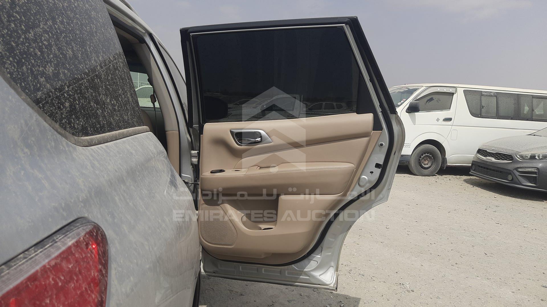 2014 NISSAN PATHFINDER VIN: 5N1AR2M72EC621528