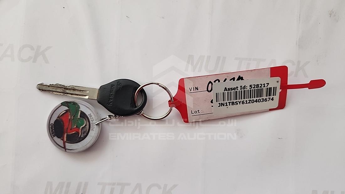 1998 Nissan Patrol — Keys — Photo 3